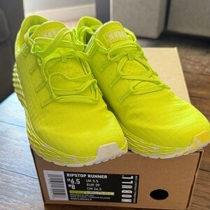 NoBull Ripstop Runner Sneakers | Women’s 8 / Men’s 6.5 | Neon Yellow | NIB